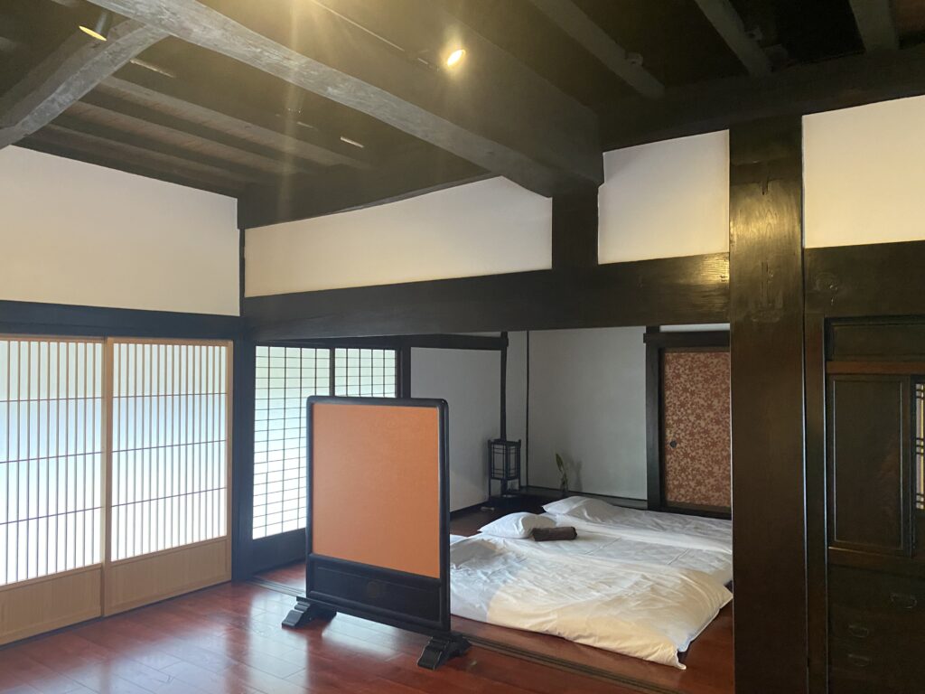 吟漁亭 寝室