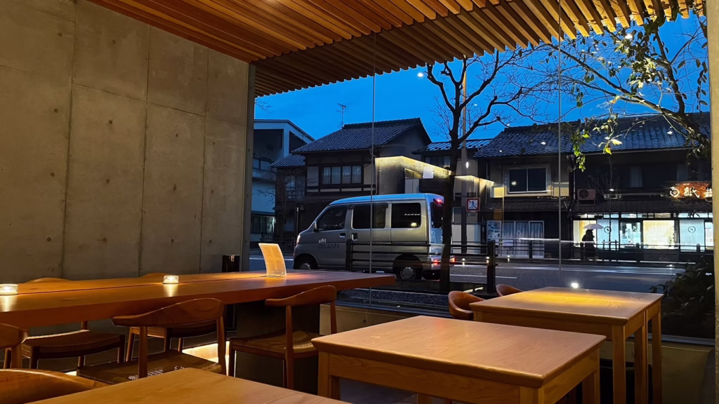 四季花木 ロビーラウンジ