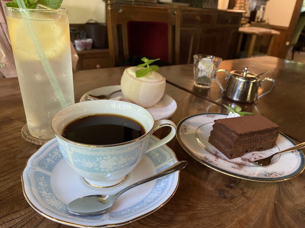涼の音 コーヒー&スイーツ
(2025-08-01)