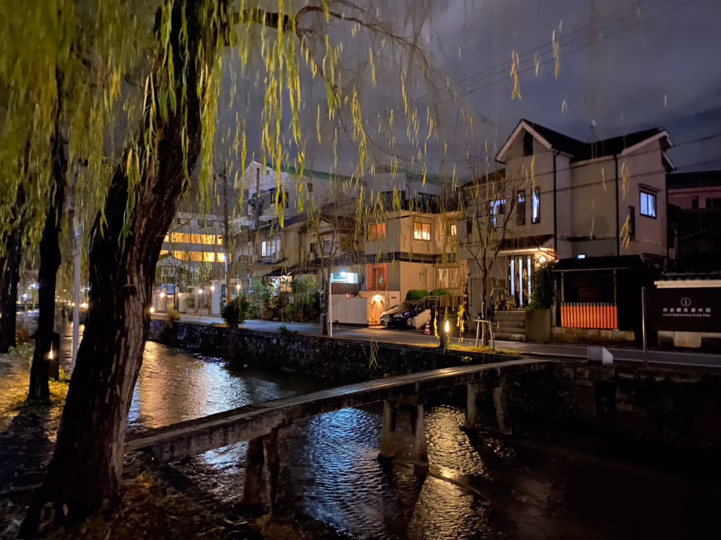 雨の京都の風景
