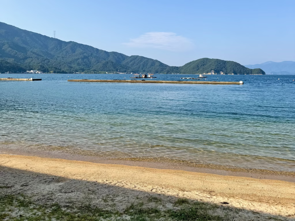福井旅行 敦賀さざなみリゾートちょうべい 宿前の海(2025.11.19)